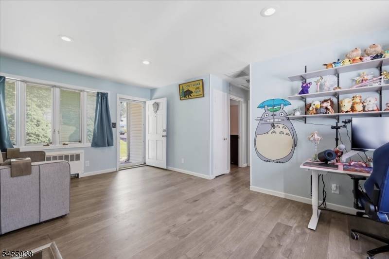 21 Cedar Grove Rd, Branchburg Twp., NJ 08876