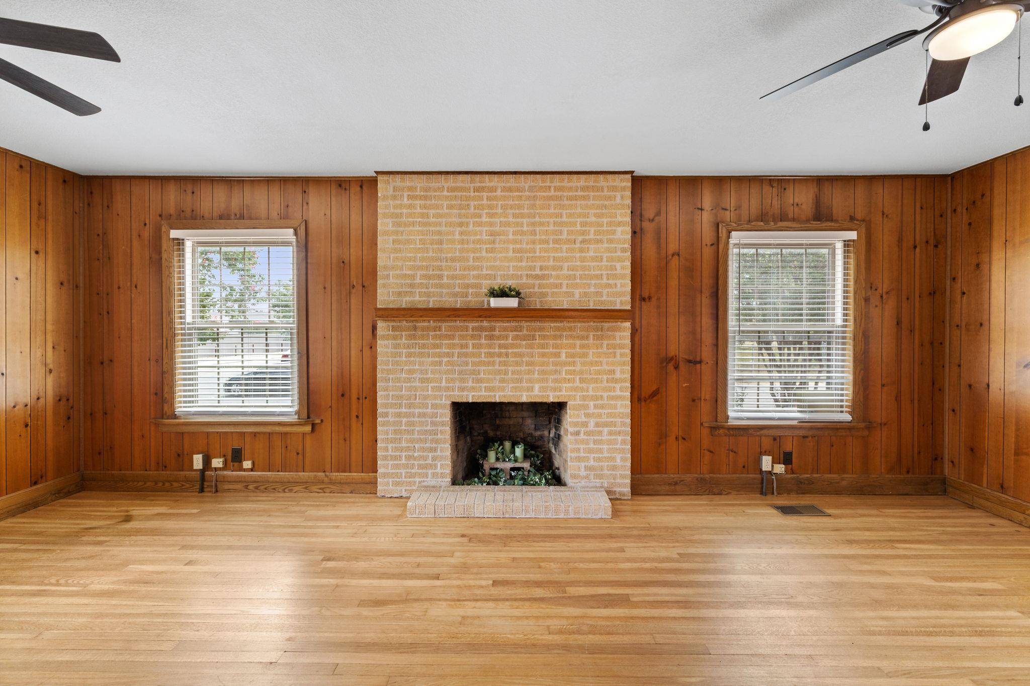 1013 E 38th 1/2 ST, Austin, TX 78751