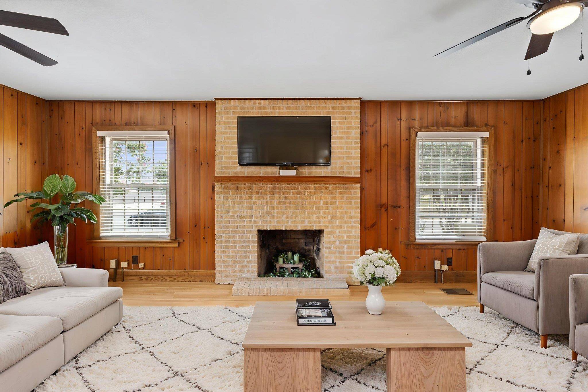 1013 E 38th 1/2 ST, Austin, TX 78751