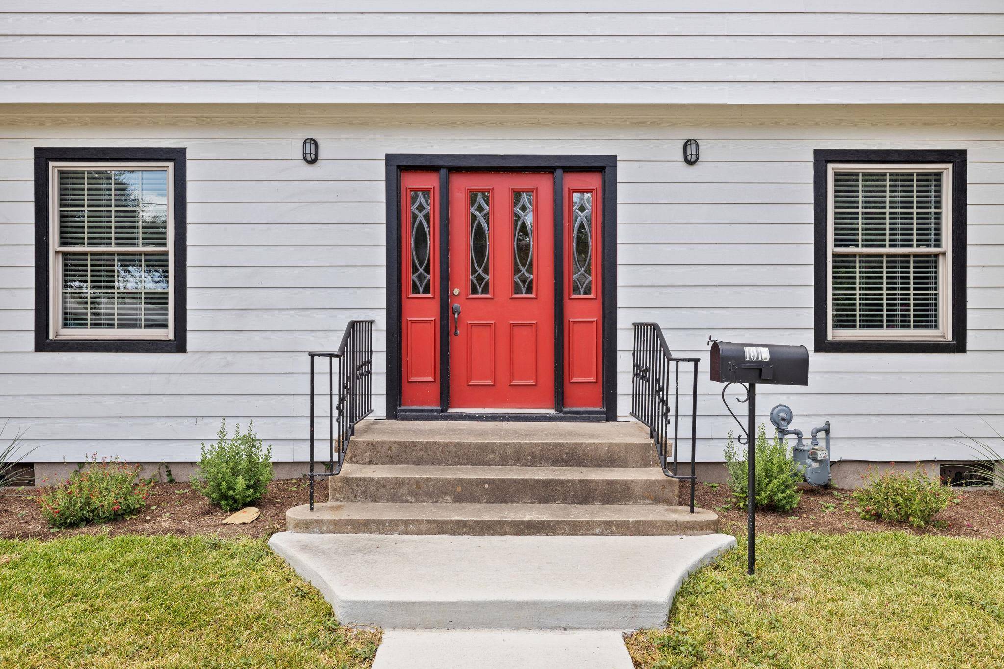 1013 E 38th 1/2 ST, Austin, TX 78751