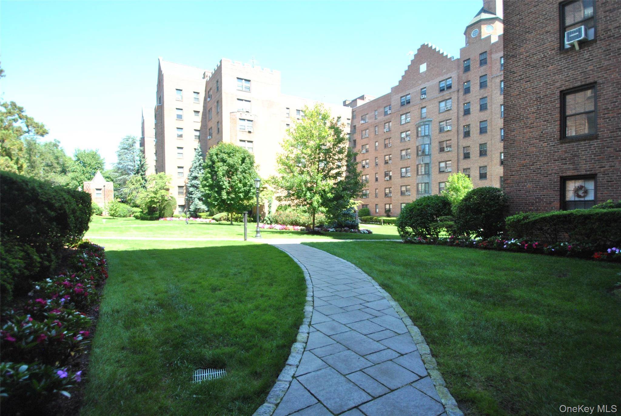 198 Garth RD #3C, Scarsdale, NY 10583