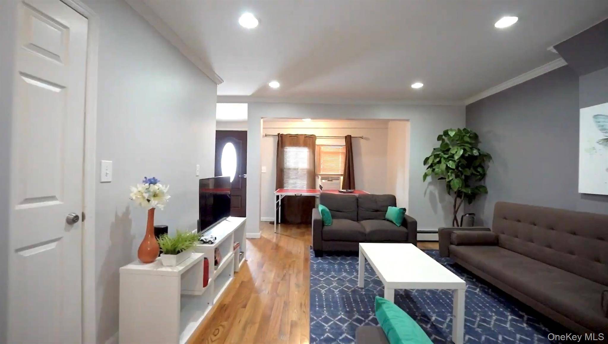 752 E 222nd ST, Bronx, NY 10467