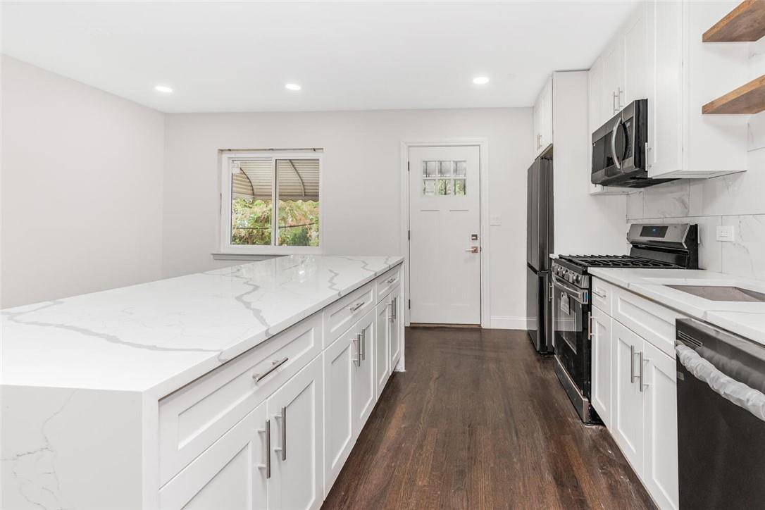 4119 Baychester AVE, Bronx, NY 10466