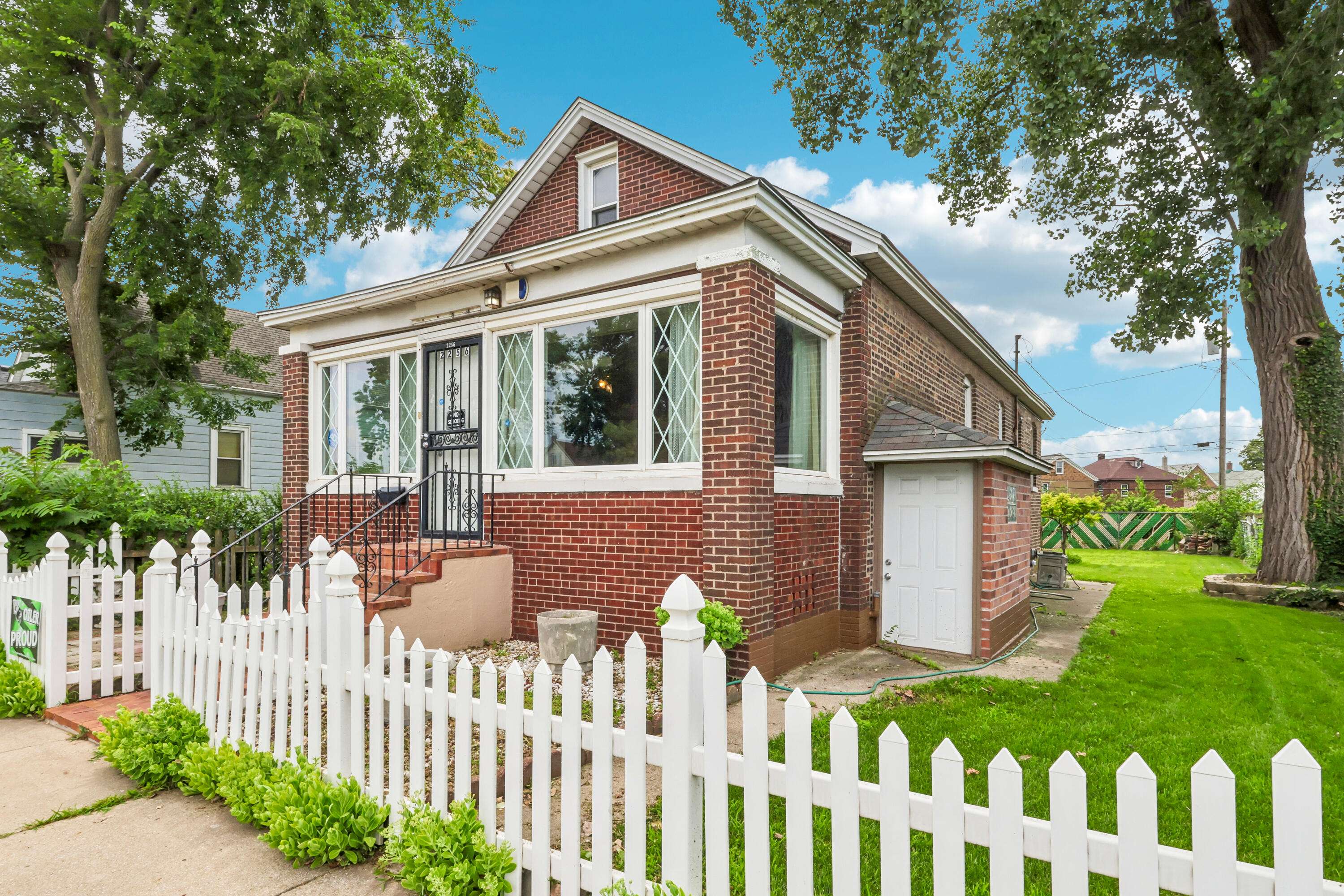 2256 White Oak AVE, Whiting, IN 46394