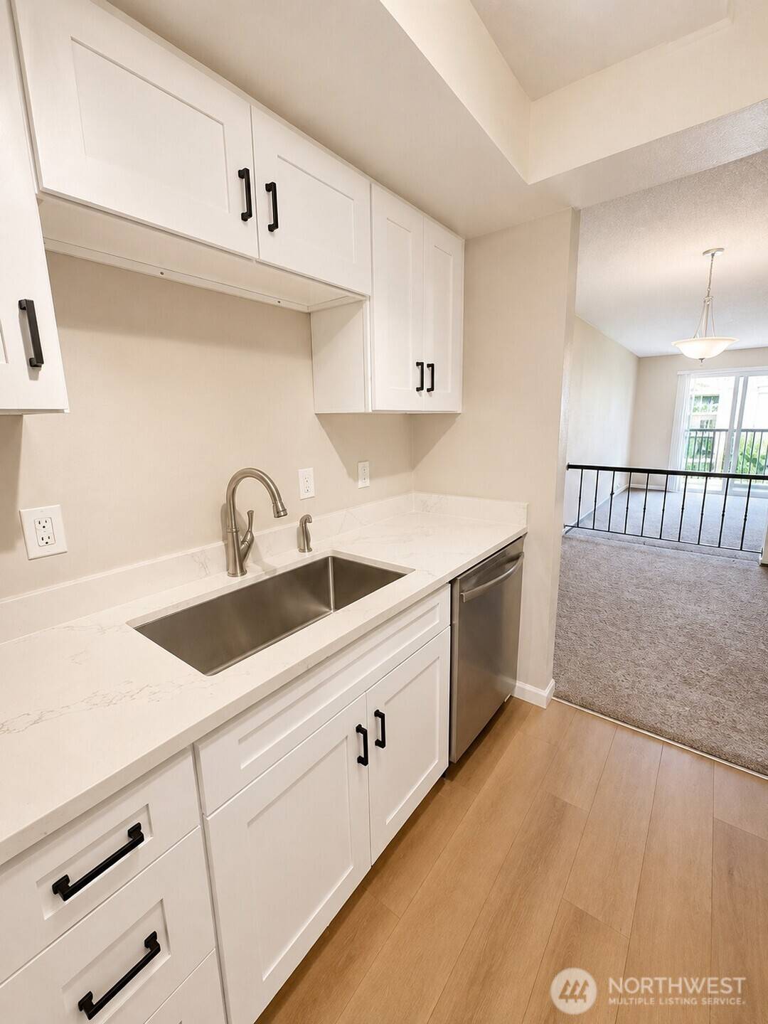 14620 NE 32nd ST #F17, Bellevue, WA 98007