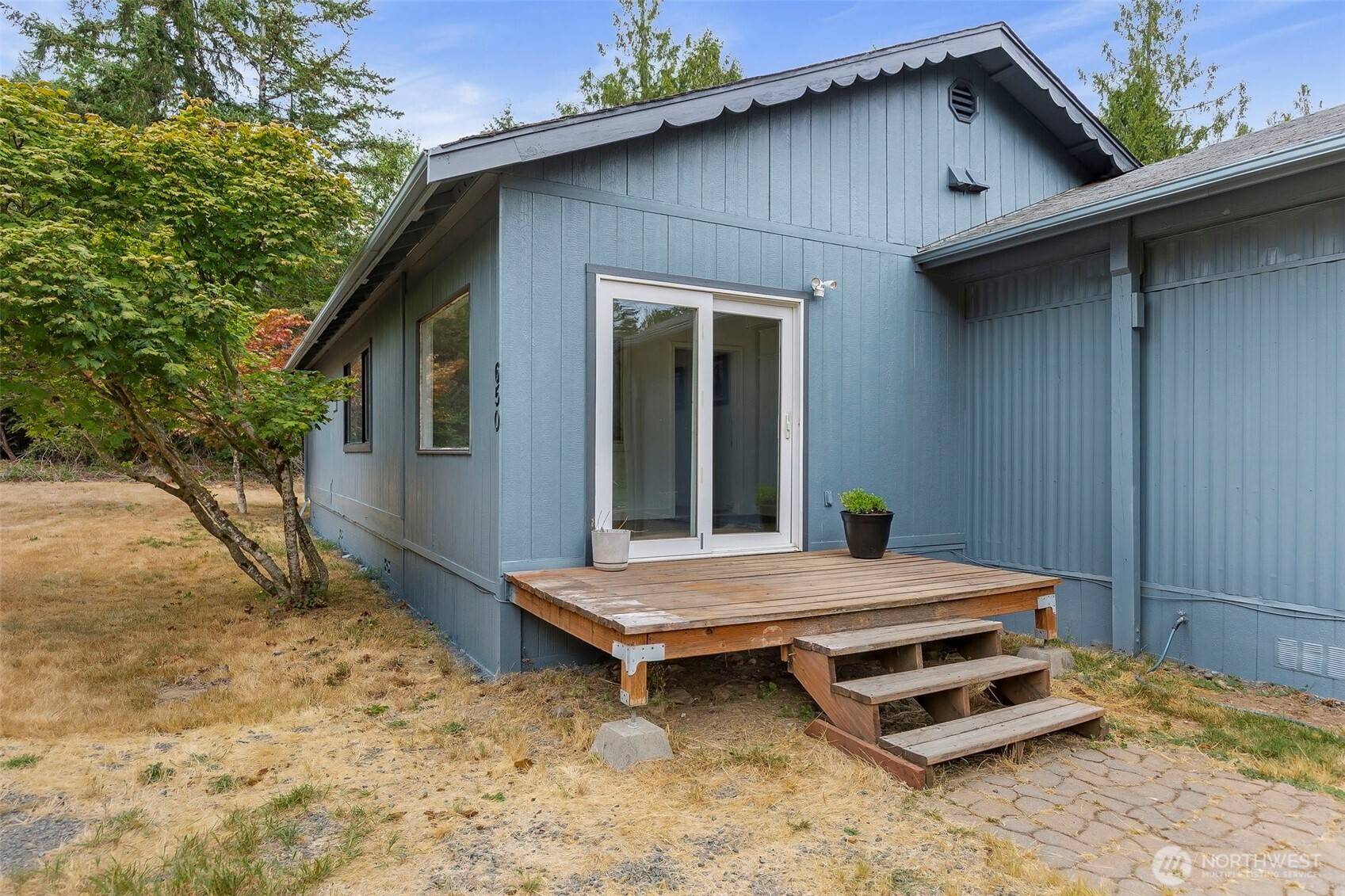 650 W Griffiths LN, Seabeck, WA 98380