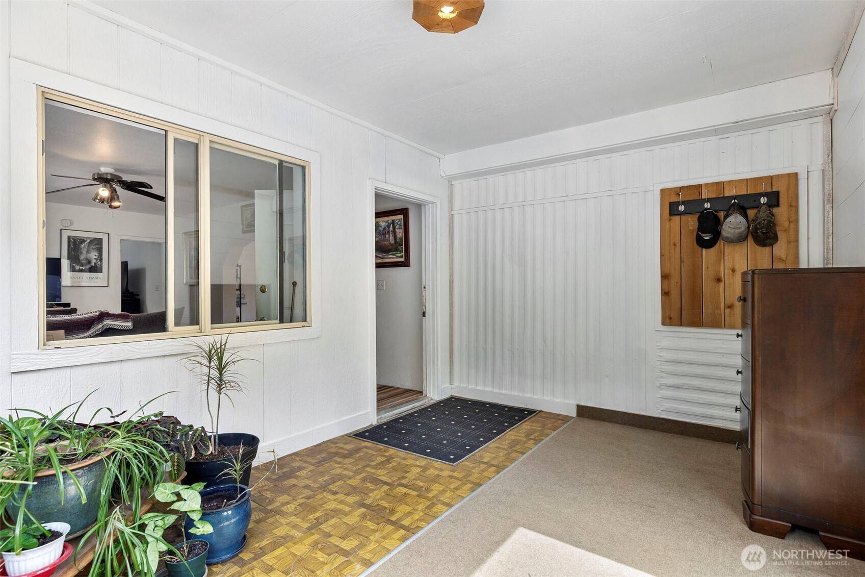 650 W Griffiths LN, Seabeck, WA 98380