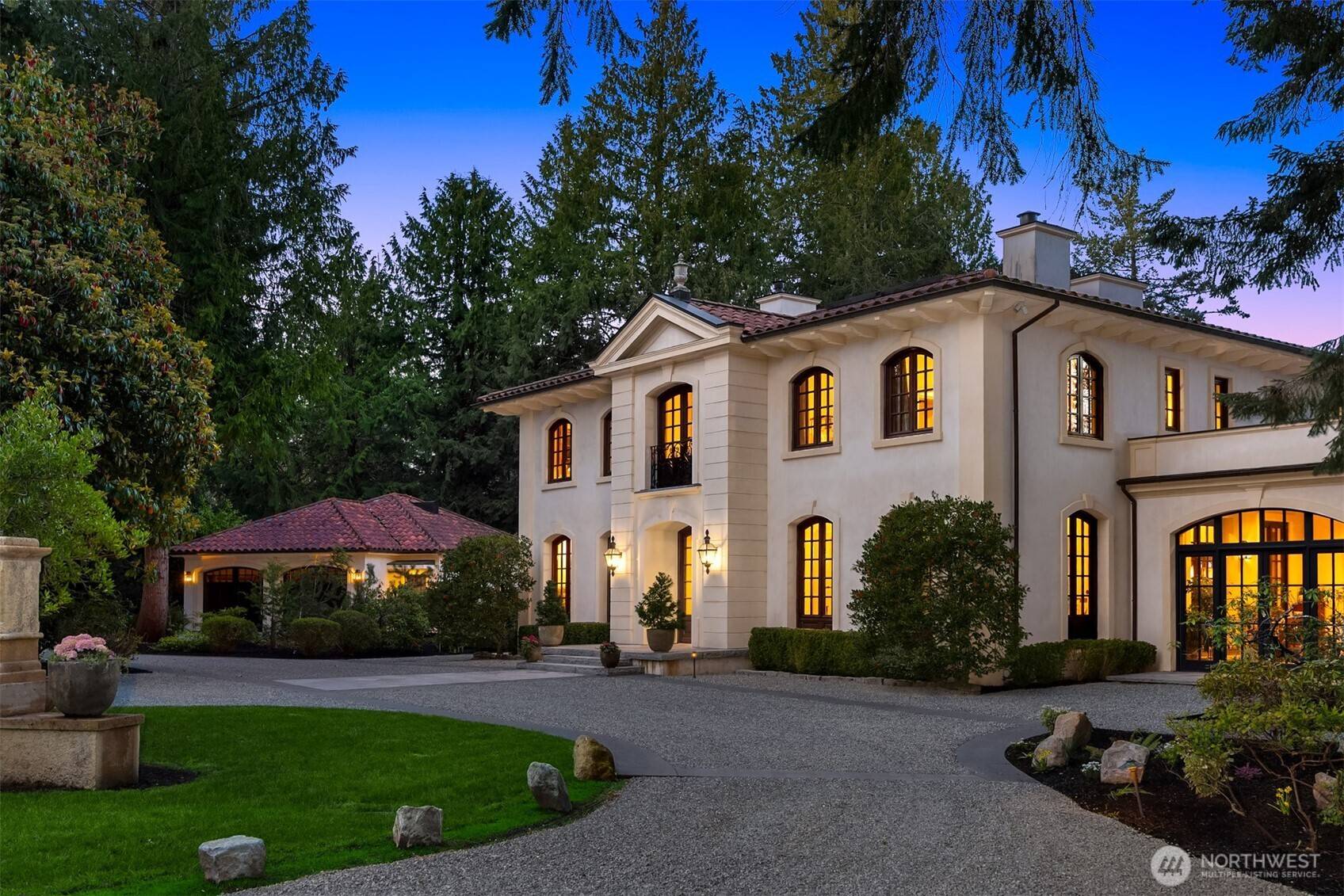 8010 Grand AVE NE, Bainbridge Island, WA 98110