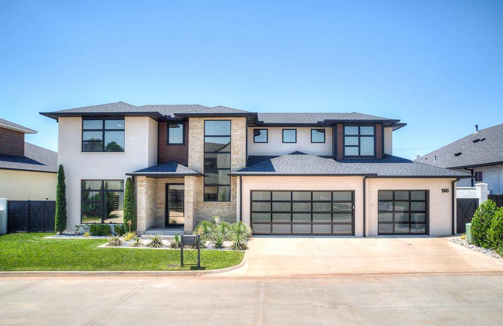 15613 Woodleaf LN, Edmond, OK 73013