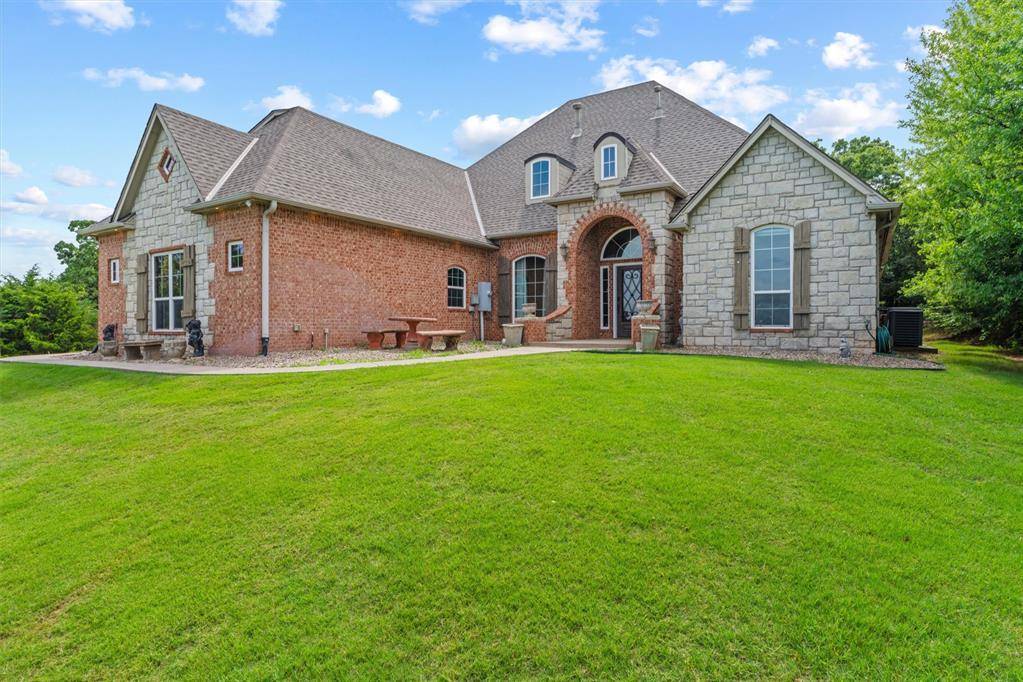 6405 Valley Ridge DR, Edmond, OK 73034