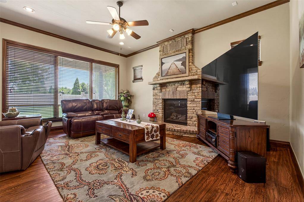 320 NW 151st PL, Edmond, OK 73013