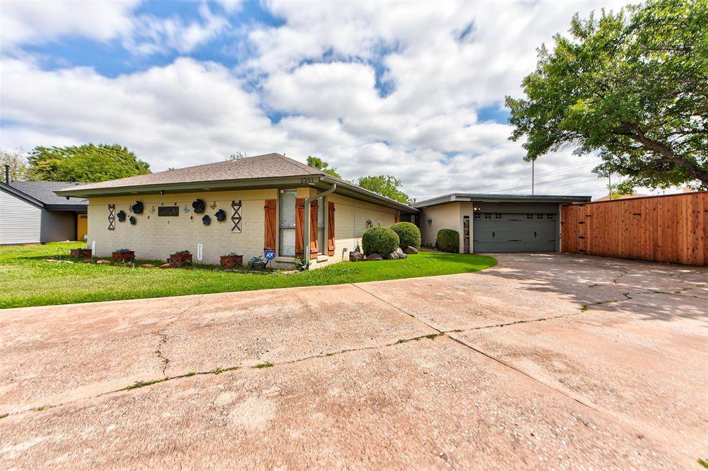 2201 NW 118th TER, Oklahoma City, OK 73120