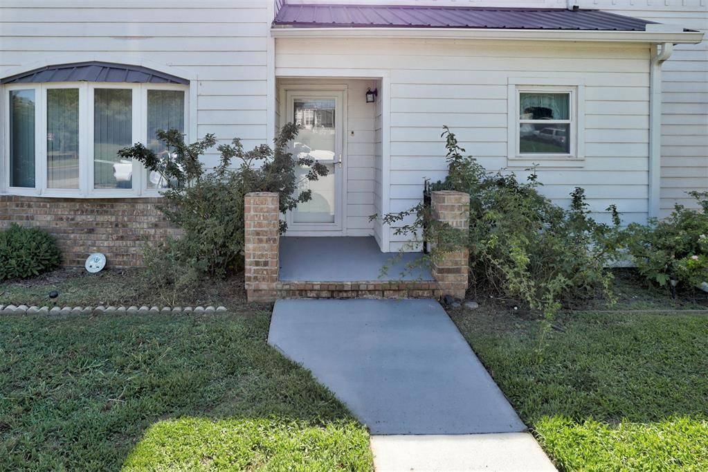 1323 W Noble AVE, Guthrie, OK 73044