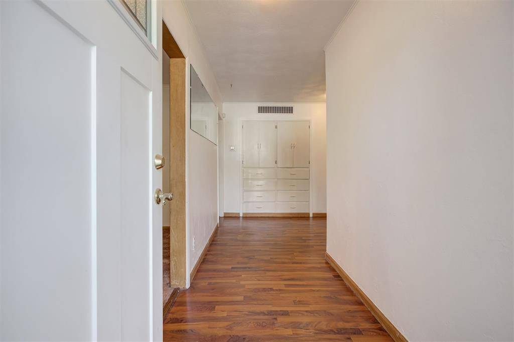 1323 W Noble AVE, Guthrie, OK 73044