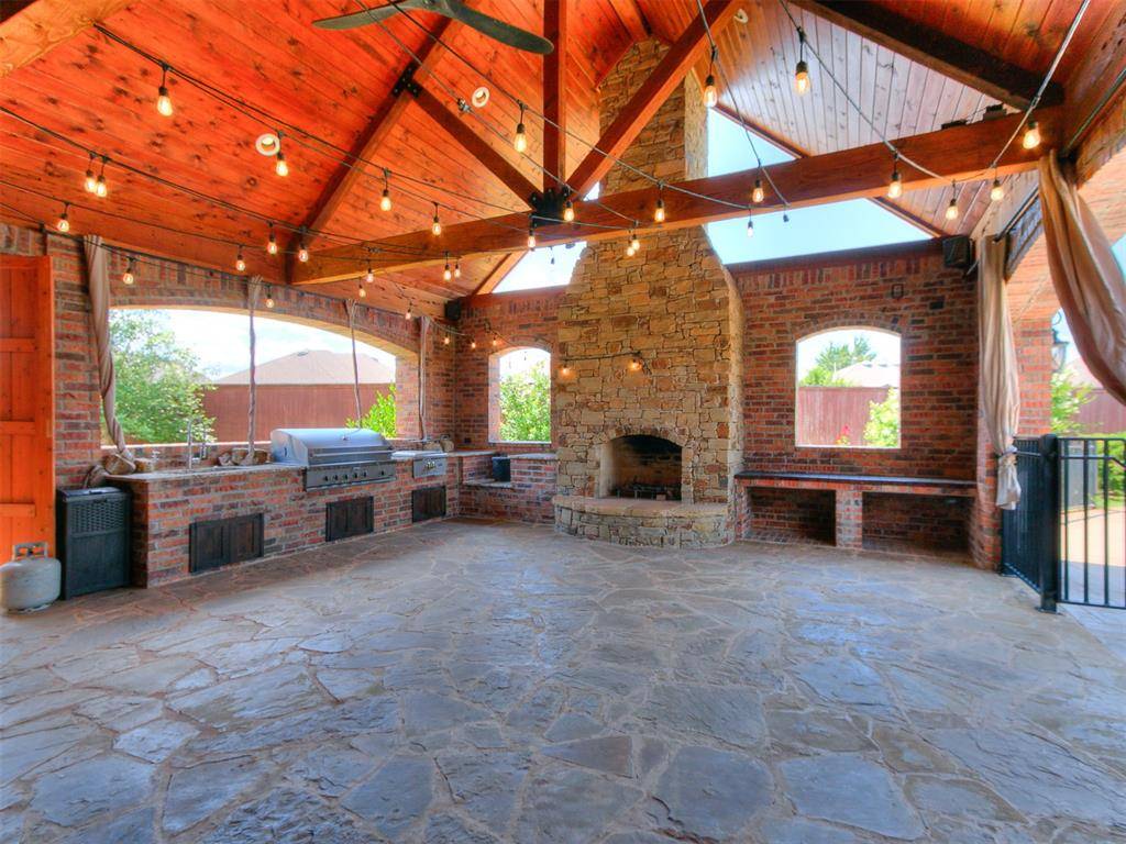 14401 Yorkshire LN, Oklahoma City, OK 73142