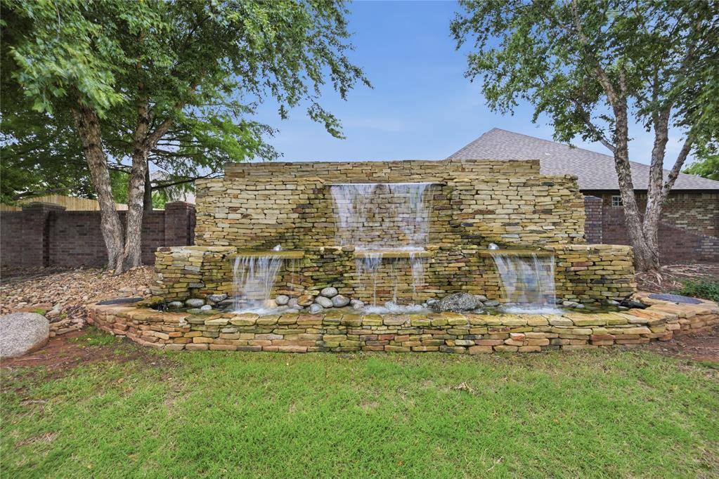 10812 NW 34th ST, Yukon, OK 73099