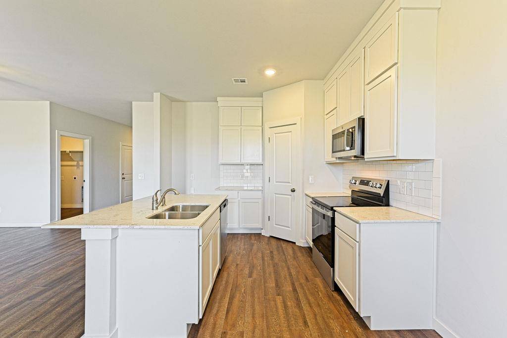 1710 Oak WAY, Tuttle, OK 73089