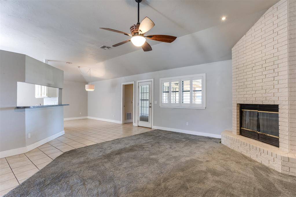 1612 Glacier LN, Edmond, OK 73003