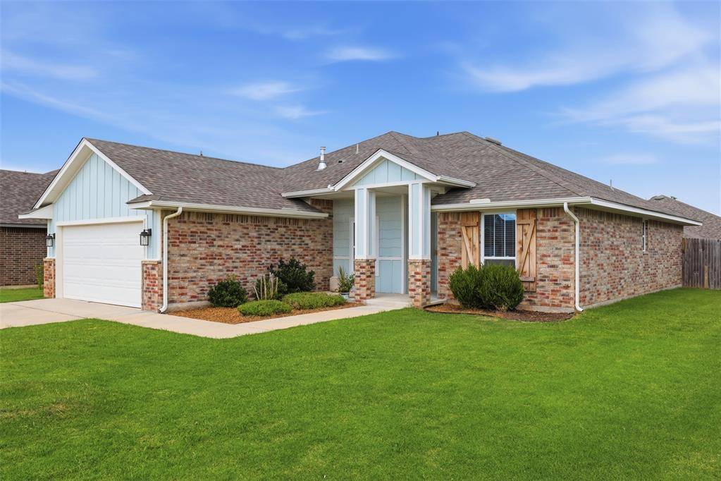 1730 Huntington CT, Newcastle, OK 73065