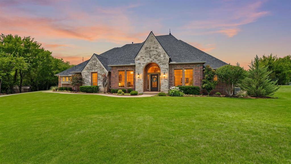 2209 Crestwood DR, Jones, OK 73049