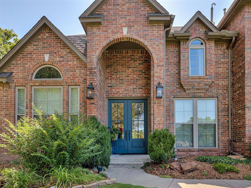 10049 Hidden Hollow LN, Oklahoma City, OK 73151