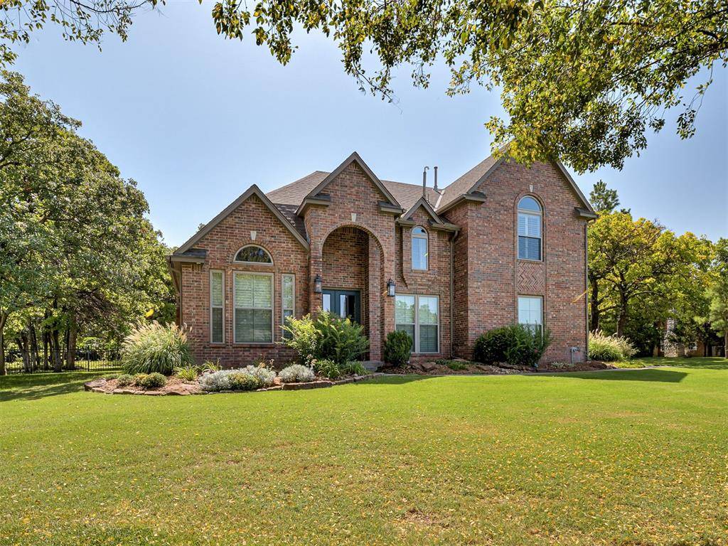 10049 Hidden Hollow LN, Oklahoma City, OK 73151