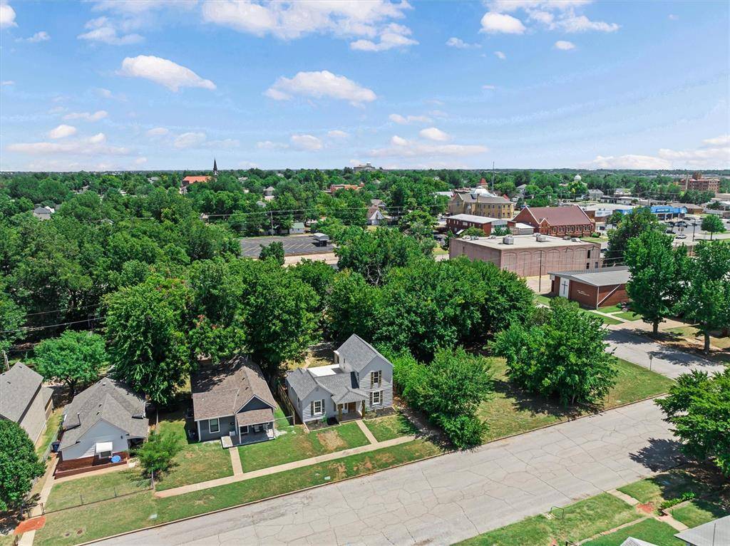 410 N Division ST, Guthrie, OK 73044
