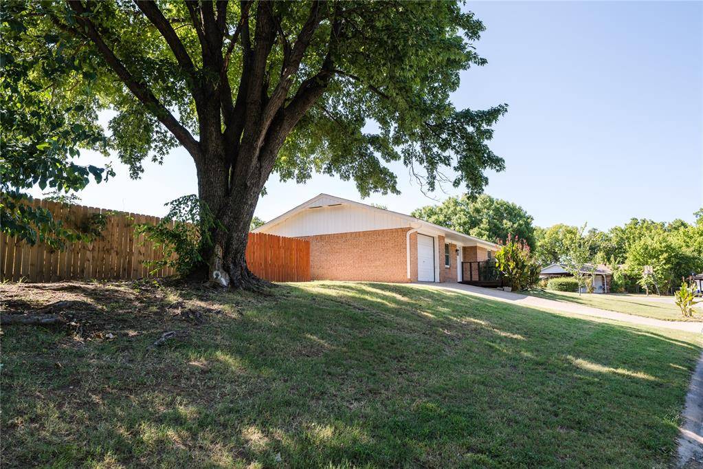 14 Crown Point, Pauls Valley, OK 73075