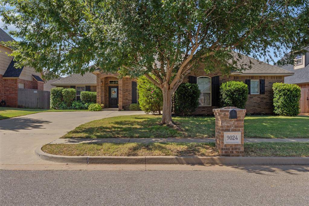 9024 NW 84th TER, Yukon, OK 73099