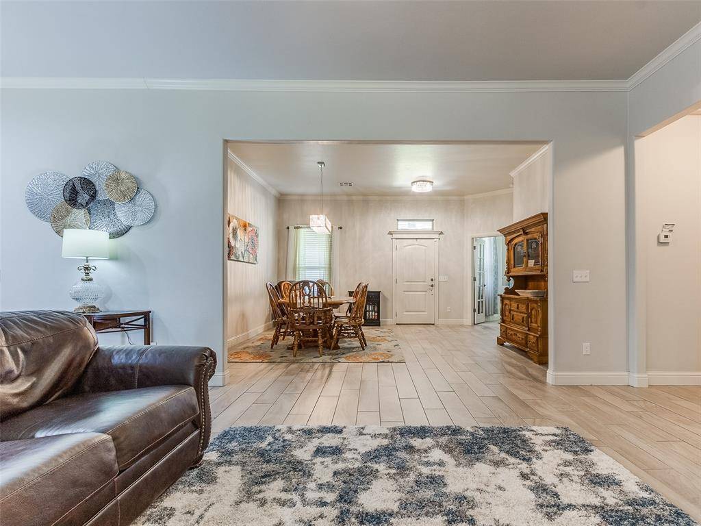 18455 Stagecoach TRL, Norman, OK 73072