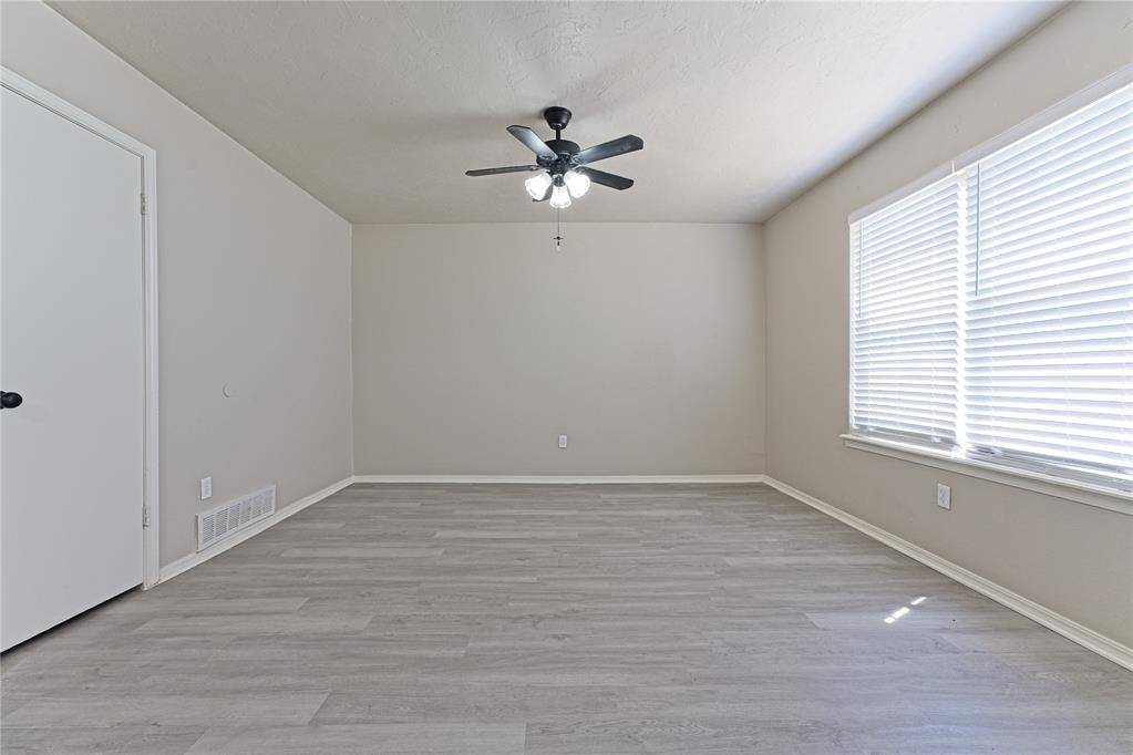 4829 Creekwood DR, Oklahoma City, OK 73135