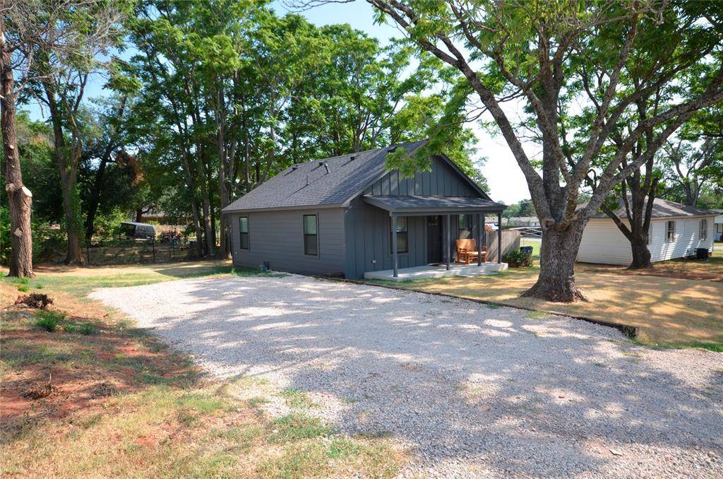 313 SE 2nd ST, Blanchard, OK 73010