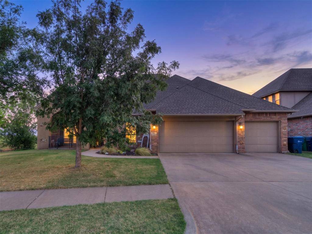 13305 Ambleside DR, Yukon, OK 73099