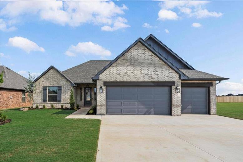 11709 NW 105th ST, Yukon, OK 73099