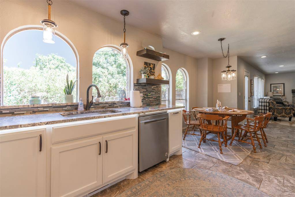 709 Rock Hollow RD, Edmond, OK 73034