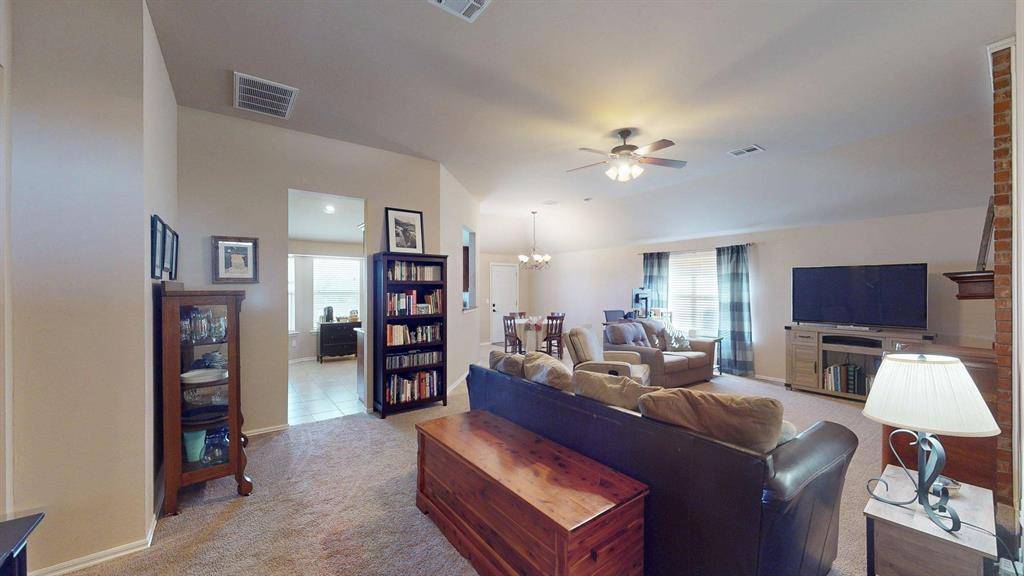805 Canyon DR, Yukon, OK 73099