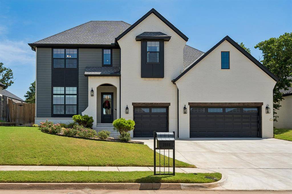 3908 Stone Hill LN, Edmond, OK 73034