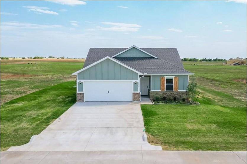 1721 Elm CIR, Tuttle, OK 73089