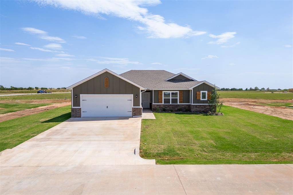 1725 Elm CIR, Tuttle, OK 73089