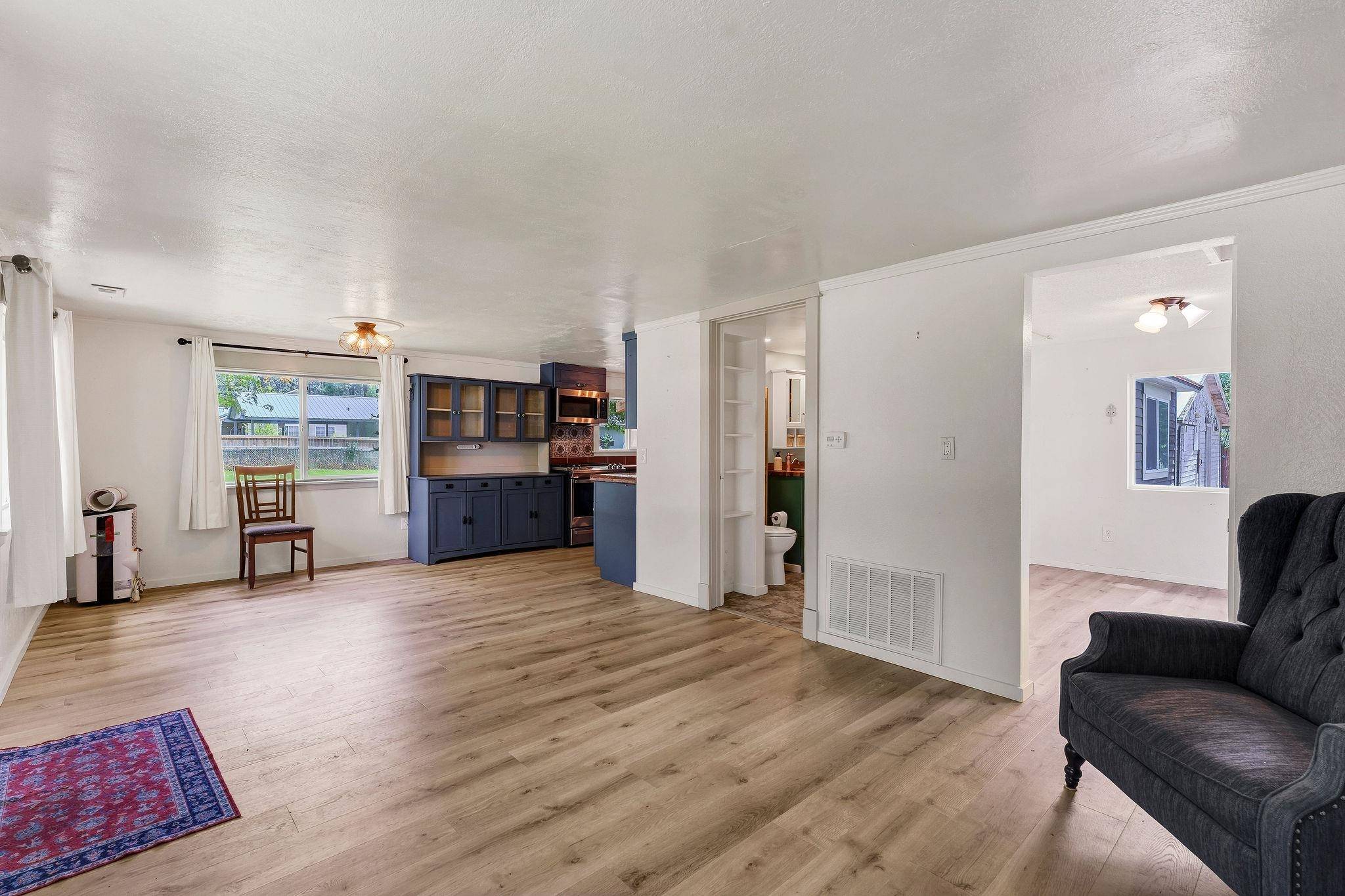 402 6TH Ave, Deer Park, WA 99006