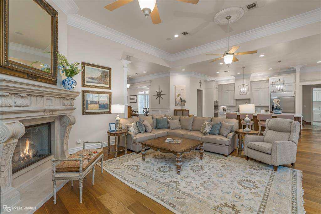 200 Evangeline Walk, Bossier City, LA 71111