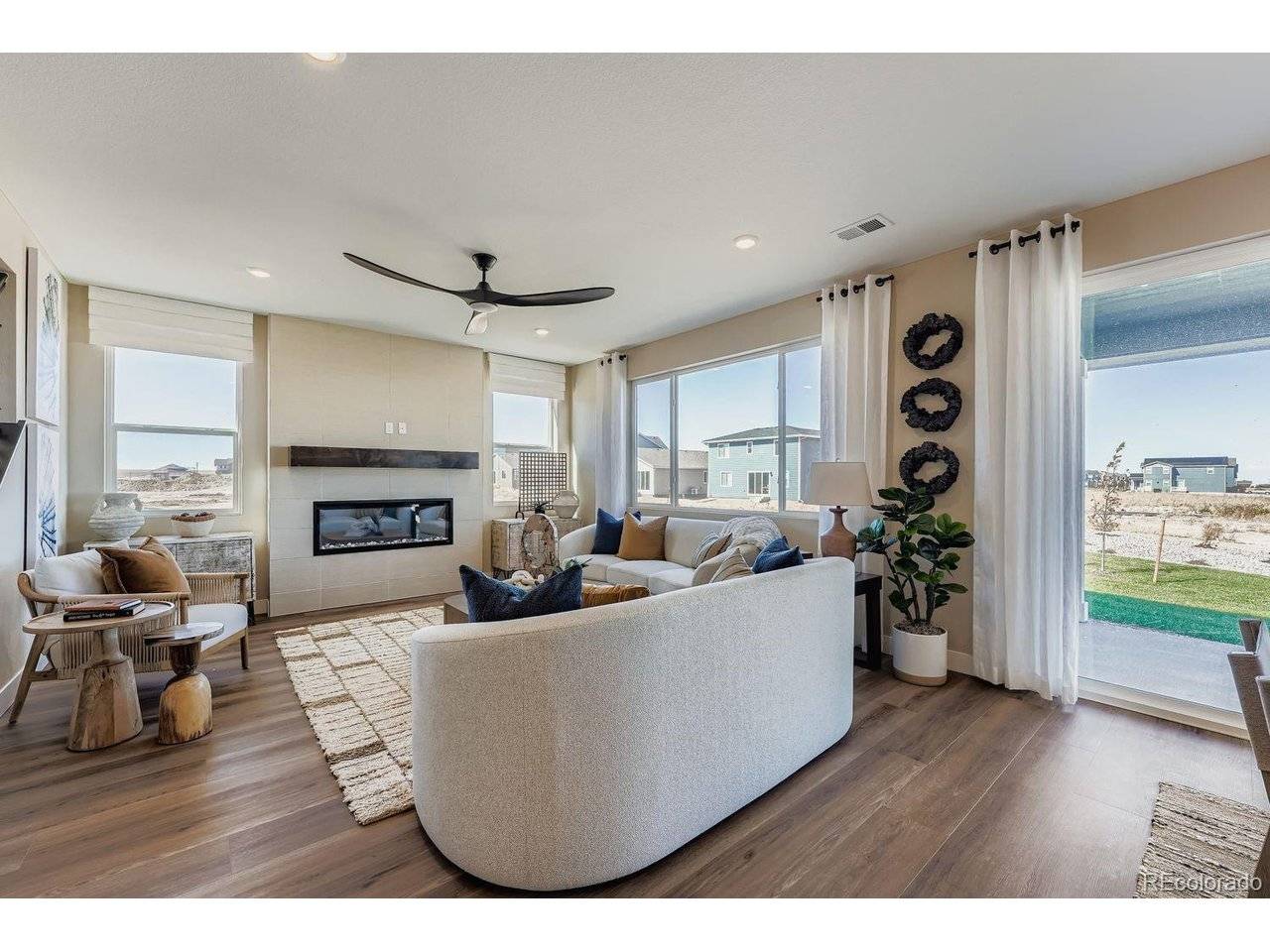 54988 E 28th, Strasburg, CO 80136