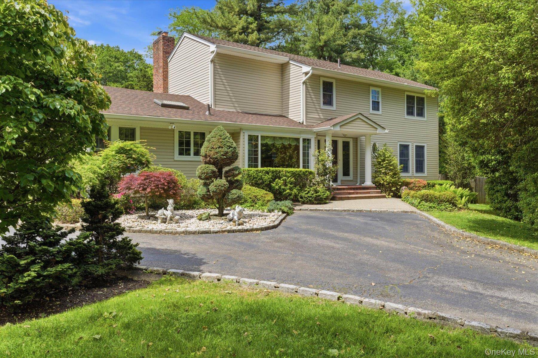 6 Brandy RD, Cold Spring Harbor, NY 11724