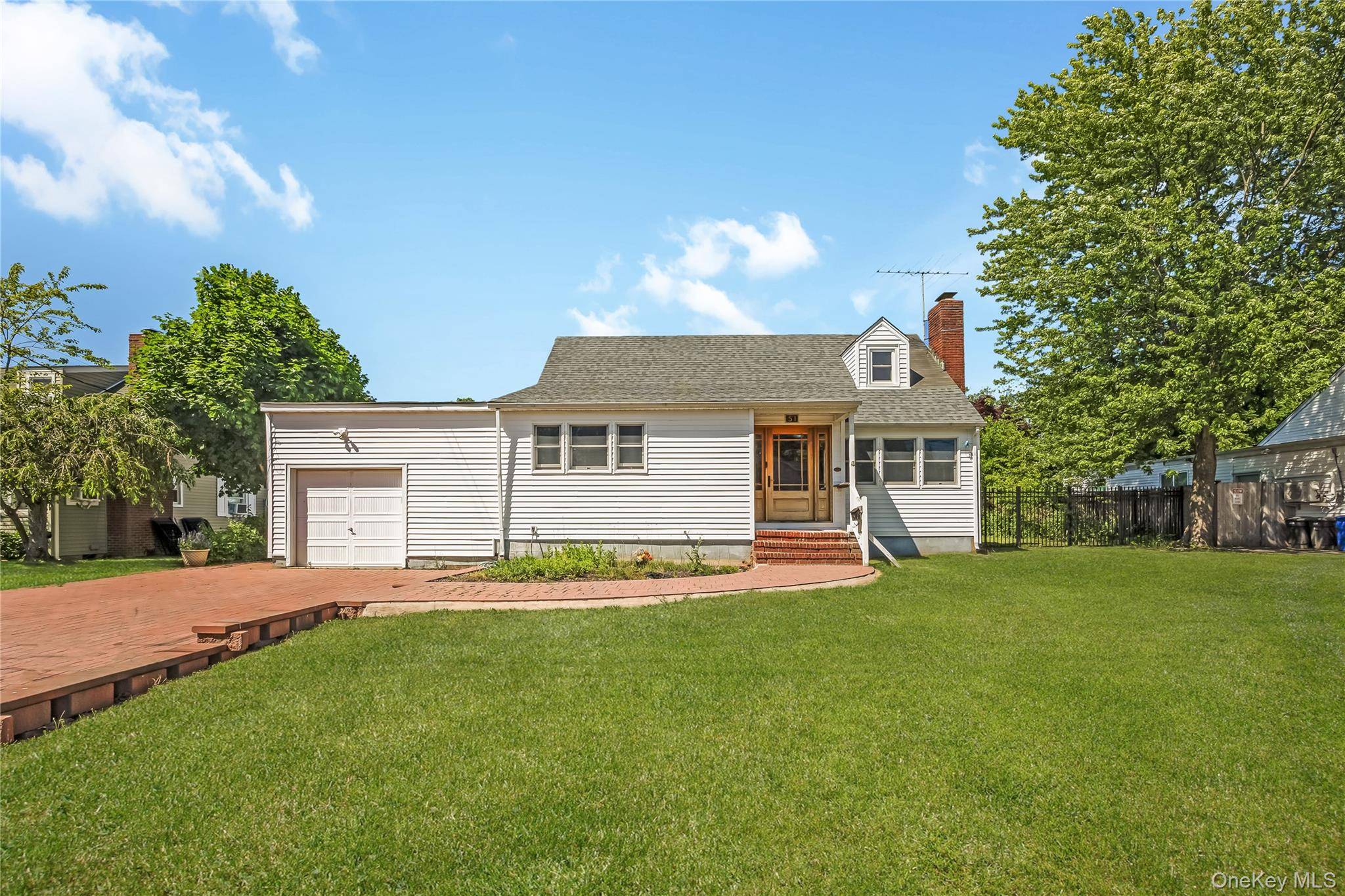 51 Bayside AVE, Amityville, NY 11701