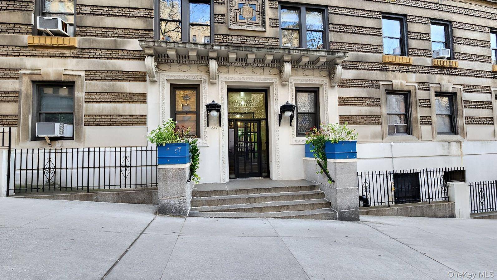 854 W 181st ST #5G, New York (manhattan), NY 10033