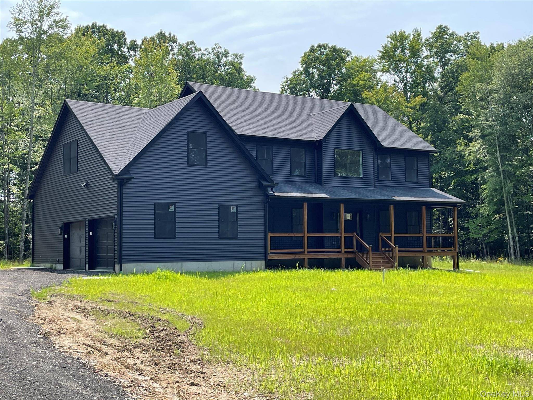 83 Bible Camp RD, Bloomingburg, NY 12721