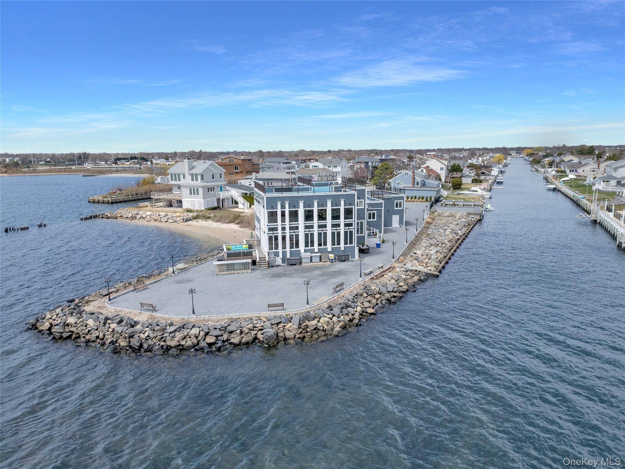 505 East DR, Copiague, NY 11726