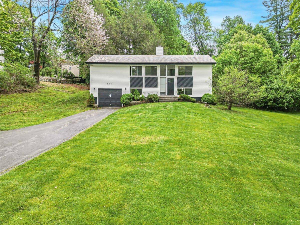227 California RD, Yorktown Heights, NY 10598
