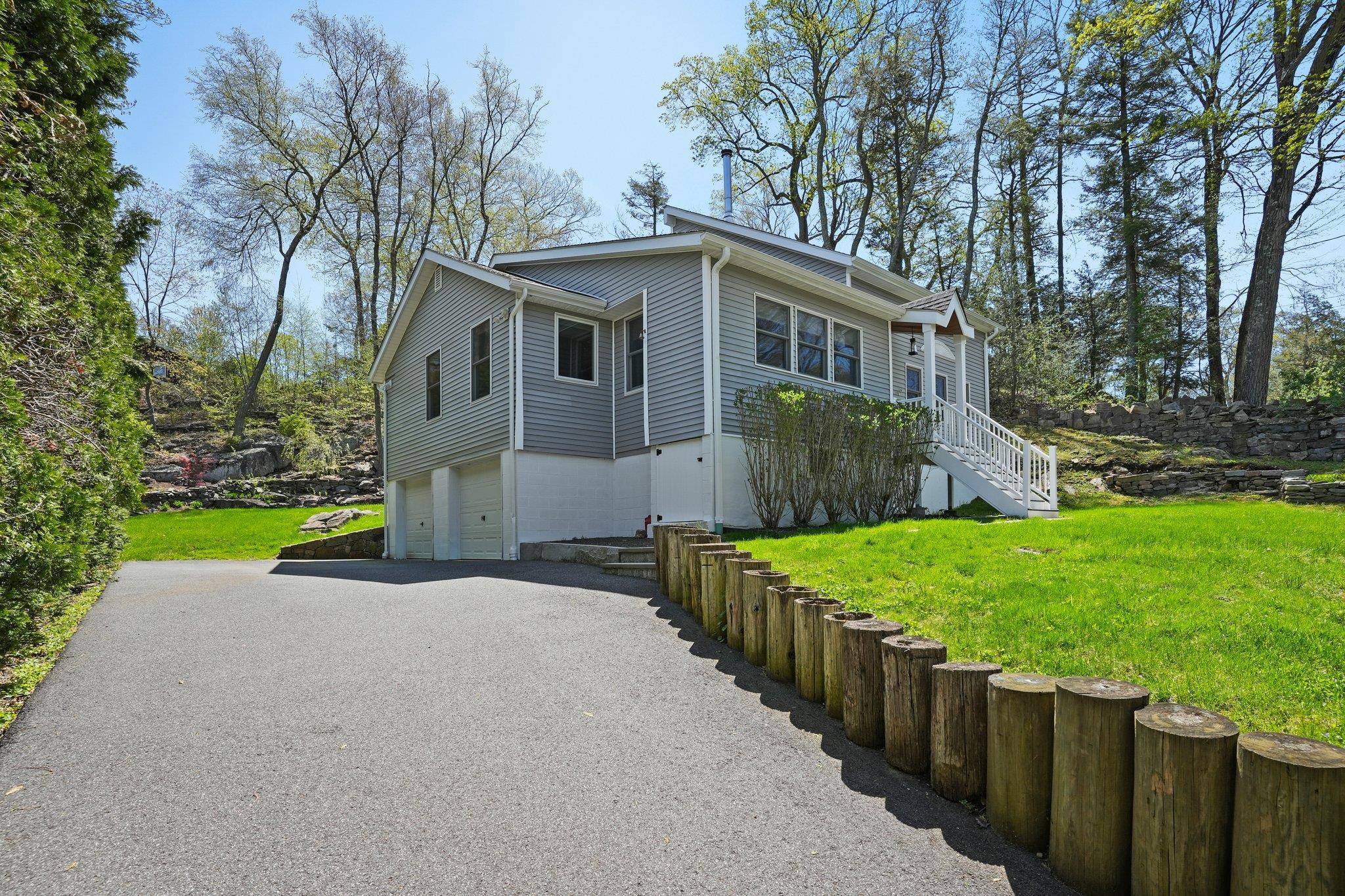 28 Alan RD, Danbury, CT 06810