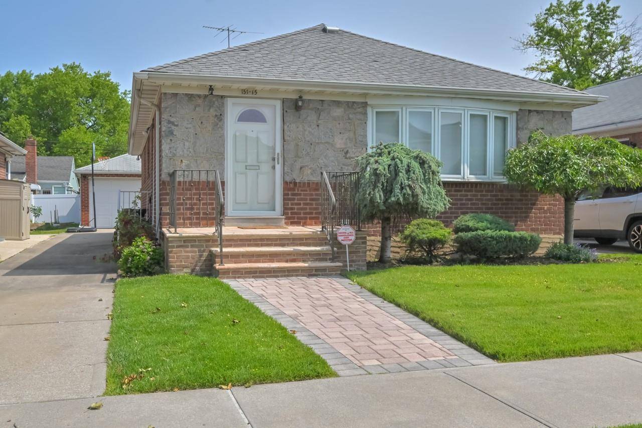 15115 25th AVE, Whitestone, NY 11357